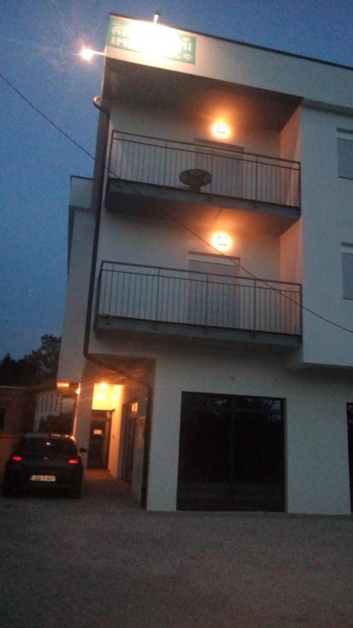 Apartmani Imamovic Dubrave Gornje Εξωτερικό φωτογραφία